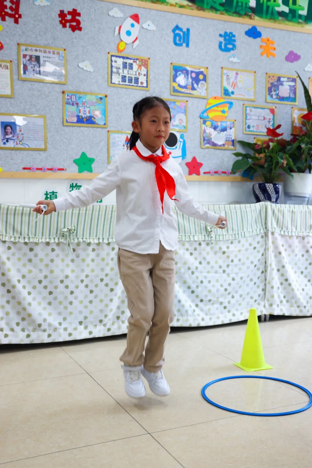 “红领巾 爱祖国”| 棕树营小学2024年“红领巾心向党 在阳光下成长”欢庆“六一”主题队日暨新队员入队仪式活动圆满举行 第84张 “红领巾 爱祖国”| 棕树营小学2024年“红领巾心向党 在阳光下成长”欢庆“六一”主题队日暨新队员入队仪式活动圆满举行 第84张