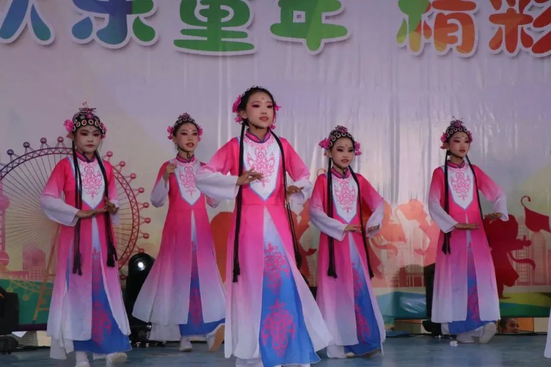 【三中三小教育集团】五家渠第三小学“红领巾爱祖国”庆六一芦笛校园艺术节文艺演出 第66张 【三中三小教育集团】五家渠第三小学“红领巾爱祖国”庆六一芦笛校园艺术节文艺演出 第66张