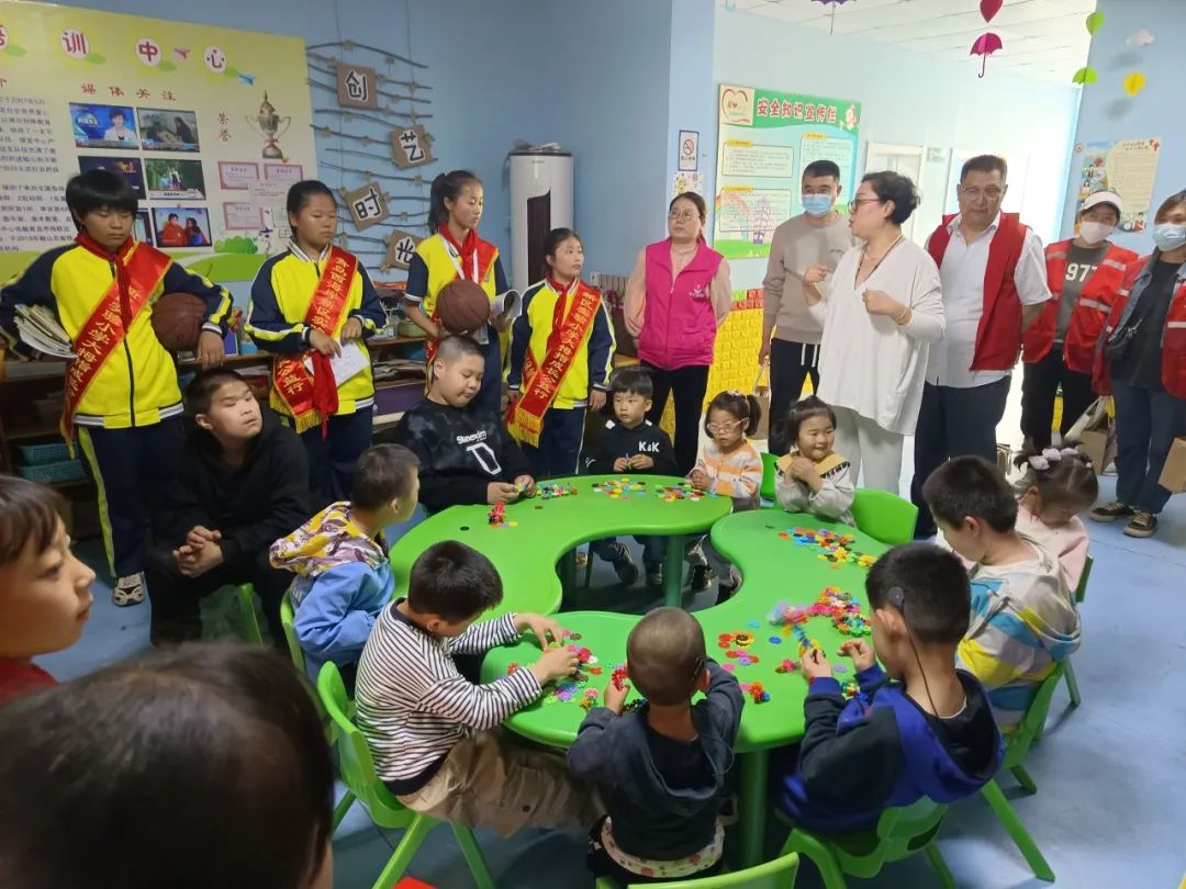 【实验小学·全环境立德树人】叮咚!来自夏天的告白——青岛西海岸新区实验小学举行“争做新时代好少年”欢庆“六一”活动 第13张 【实验小学·全环境立德树人】叮咚!来自夏天的告白——青岛西海岸新区实验小学举行“争做新时代好少年”欢庆“六一”活动 第13张