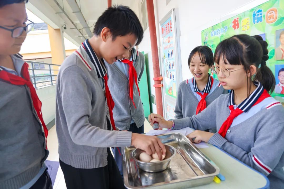 “红领巾 爱祖国”| 棕树营小学2024年“红领巾心向党 在阳光下成长”欢庆“六一”主题队日暨新队员入队仪式活动圆满举行 第170张 “红领巾 爱祖国”| 棕树营小学2024年“红领巾心向党 在阳光下成长”欢庆“六一”主题队日暨新队员入队仪式活动圆满举行 第170张