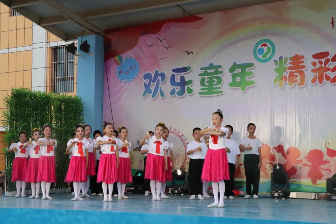 【三中三小教育集团】五家渠第三小学“红领巾爱祖国”庆六一芦笛校园艺术节文艺演出 第31张 【三中三小教育集团】五家渠第三小学“红领巾爱祖国”庆六一芦笛校园艺术节文艺演出 第31张