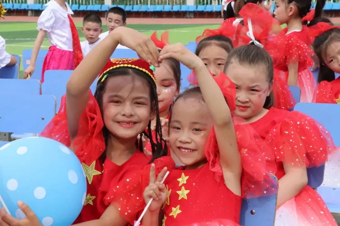 【三中三小教育集团】五家渠第三小学“红领巾爱祖国”庆六一芦笛校园艺术节文艺演出 第15张 【三中三小教育集团】五家渠第三小学“红领巾爱祖国”庆六一芦笛校园艺术节文艺演出 第15张