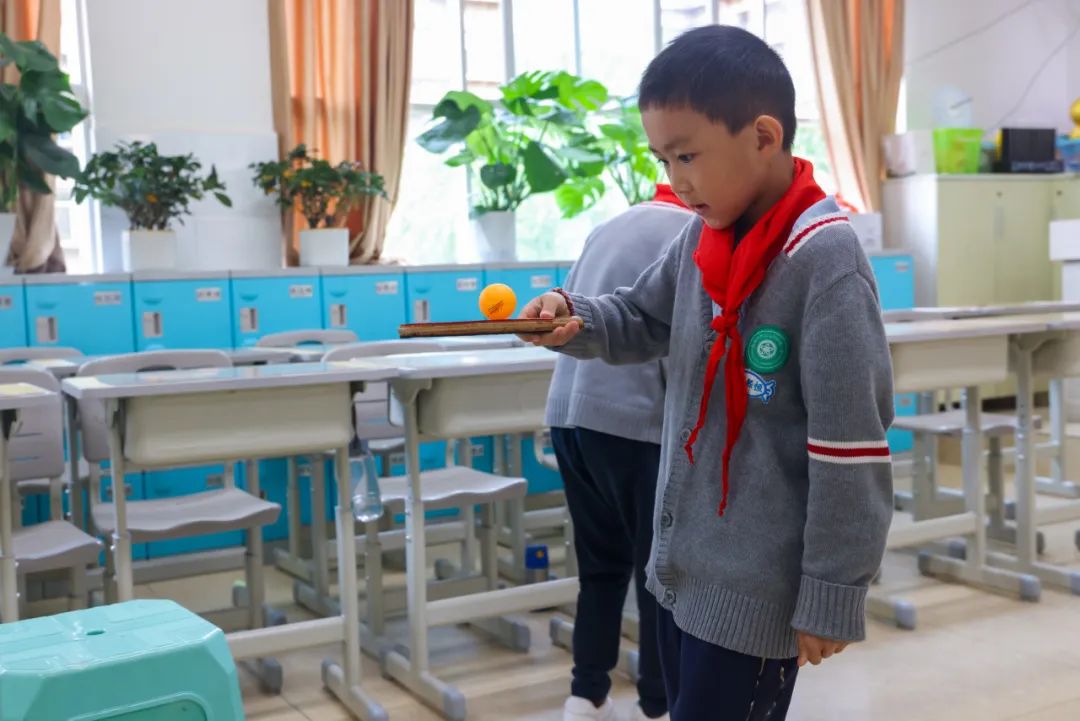 “红领巾 爱祖国”| 棕树营小学2024年“红领巾心向党 在阳光下成长”欢庆“六一”主题队日暨新队员入队仪式活动圆满举行 第120张 “红领巾 爱祖国”| 棕树营小学2024年“红领巾心向党 在阳光下成长”欢庆“六一”主题队日暨新队员入队仪式活动圆满举行 第120张