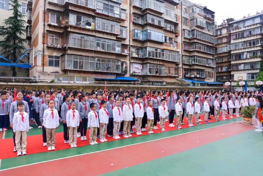 “红领巾 爱祖国”| 棕树营小学2024年“红领巾心向党 在阳光下成长”欢庆“六一”主题队日暨新队员入队仪式活动圆满举行 第30张 “红领巾 爱祖国”| 棕树营小学2024年“红领巾心向党 在阳光下成长”欢庆“六一”主题队日暨新队员入队仪式活动圆满举行 第30张