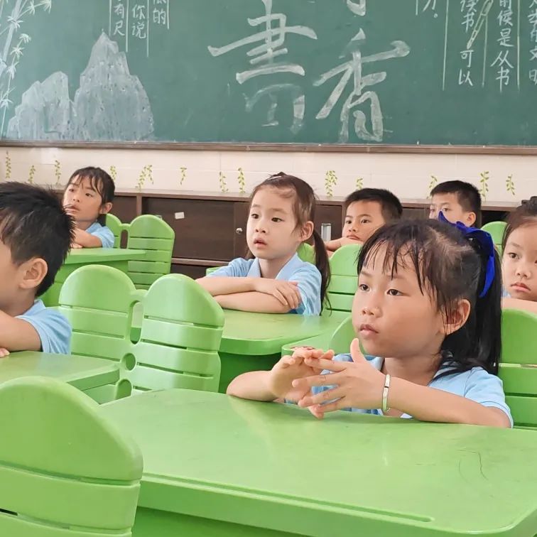 幼小衔接,我们相助共育——天涯区水蛟小学2024年幼小衔接系列活动 第23张 幼小衔接,我们相助共育——天涯区水蛟小学2024年幼小衔接系列活动 第23张