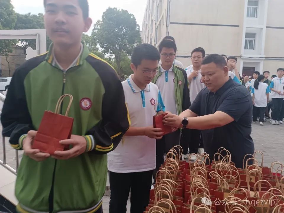 霍邱二中初中部:助力中考 六月“糕”“粽” 第9张 霍邱二中初中部:助力中考 六月“糕”“粽” 第9张