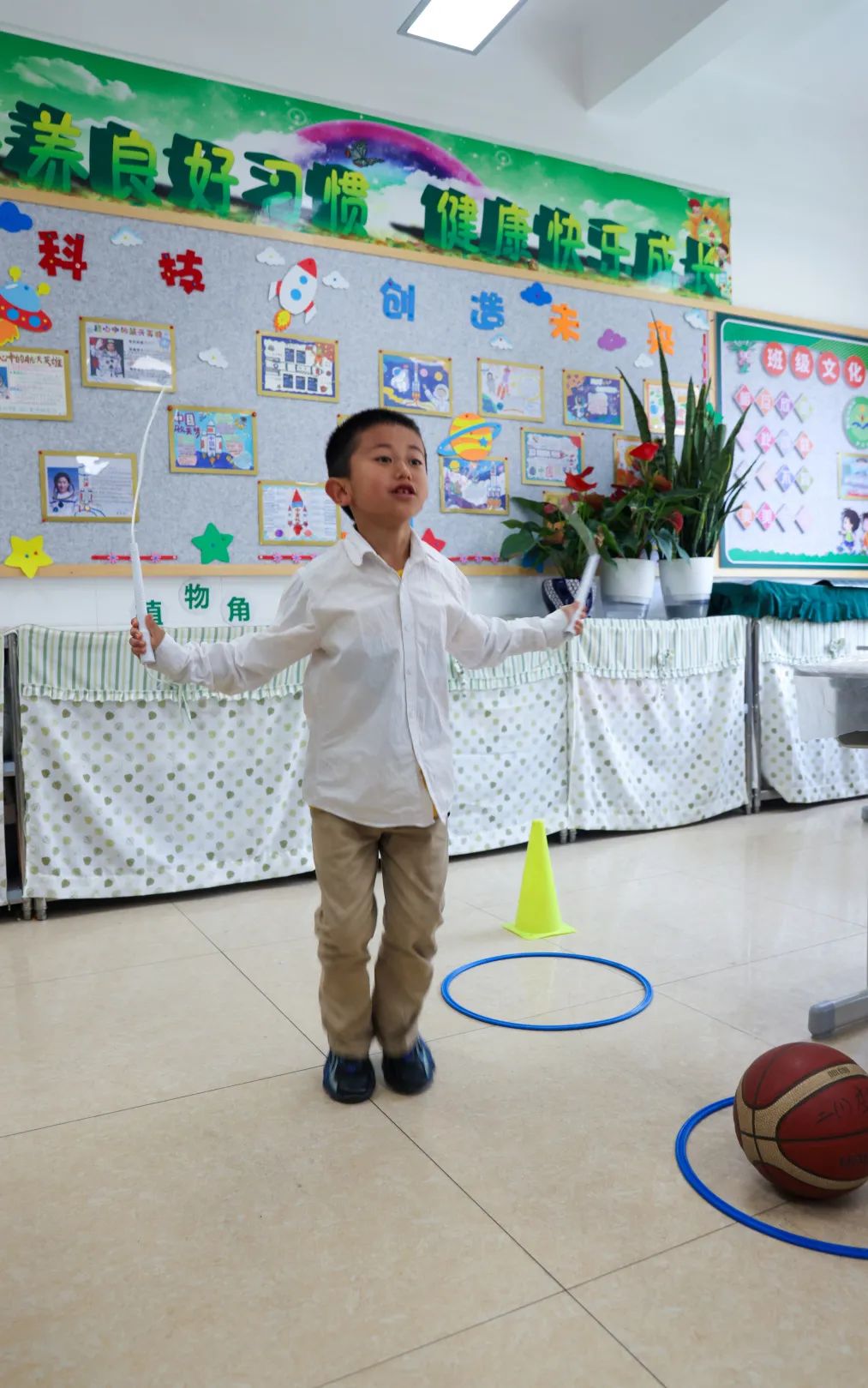 “红领巾 爱祖国”| 棕树营小学2024年“红领巾心向党 在阳光下成长”欢庆“六一”主题队日暨新队员入队仪式活动圆满举行 第82张 “红领巾 爱祖国”| 棕树营小学2024年“红领巾心向党 在阳光下成长”欢庆“六一”主题队日暨新队员入队仪式活动圆满举行 第82张