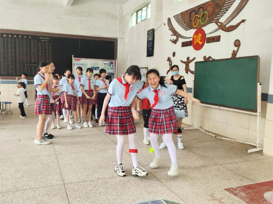 红领巾爱祖国 筑爱向未来——菌柄小学举行庆祝六一国际儿童节主题游园活动 第12张