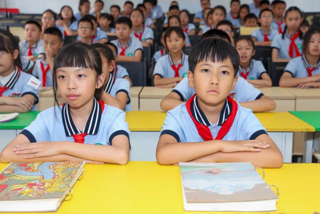 “红领巾 爱祖国”| 棕树营小学2024年“红领巾心向党 在阳光下成长”欢庆“六一”主题队日暨新队员入队仪式活动圆满举行 第182张 “红领巾 爱祖国”| 棕树营小学2024年“红领巾心向党 在阳光下成长”欢庆“六一”主题队日暨新队员入队仪式活动圆满举行 第182张