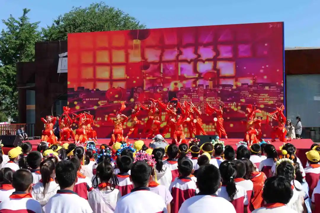 七彩童年 天天向上 | 宋庄镇中心小学校园艺术节在上上国际美术馆开幕 第12张