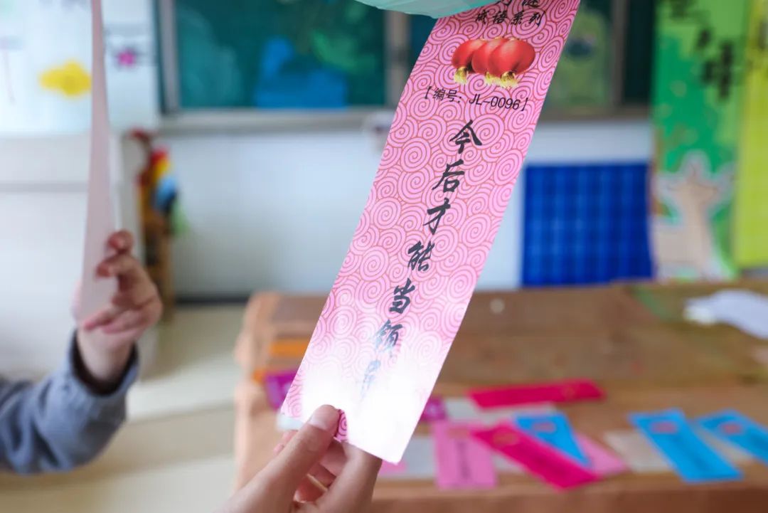 “红领巾 爱祖国”| 棕树营小学2024年“红领巾心向党 在阳光下成长”欢庆“六一”主题队日暨新队员入队仪式活动圆满举行 第140张 “红领巾 爱祖国”| 棕树营小学2024年“红领巾心向党 在阳光下成长”欢庆“六一”主题队日暨新队员入队仪式活动圆满举行 第140张