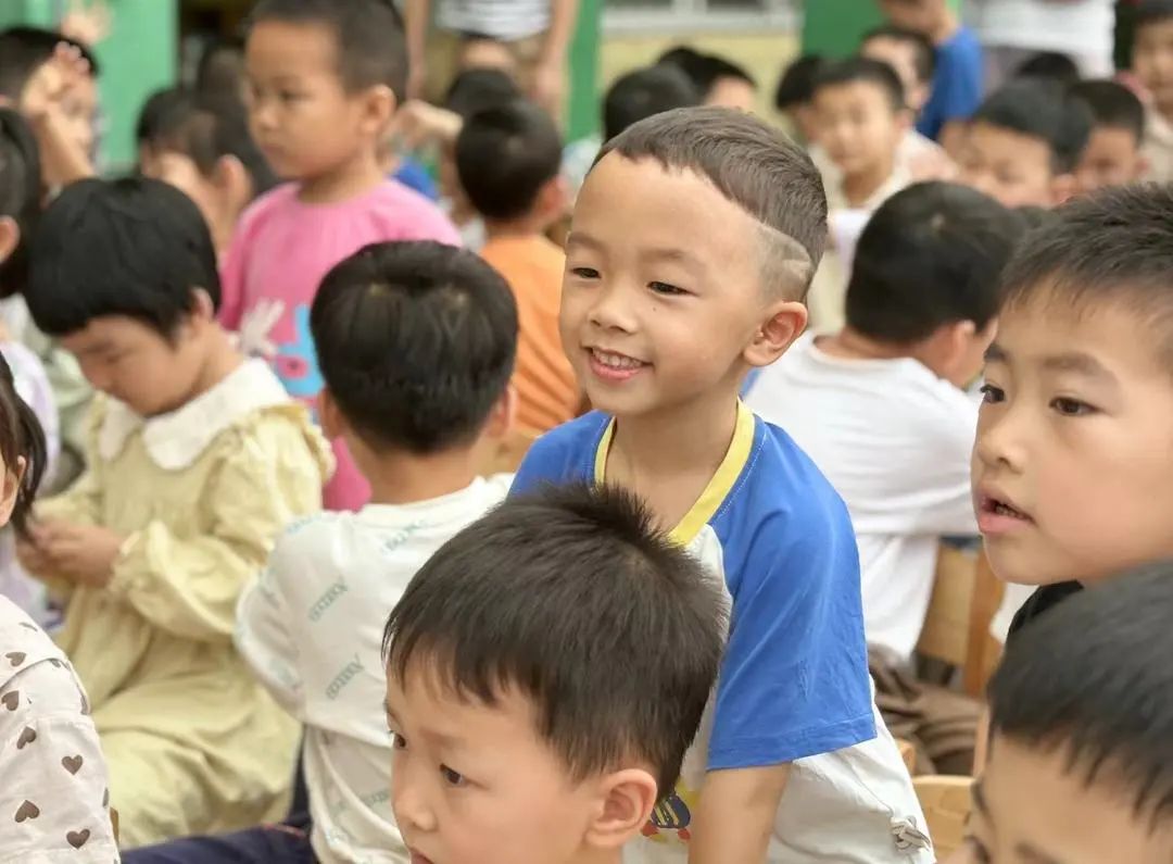 “欢乐六一,趣享成长”——燕子山小学附属幼儿园二部“庆六一”亲子主题活动 第105张