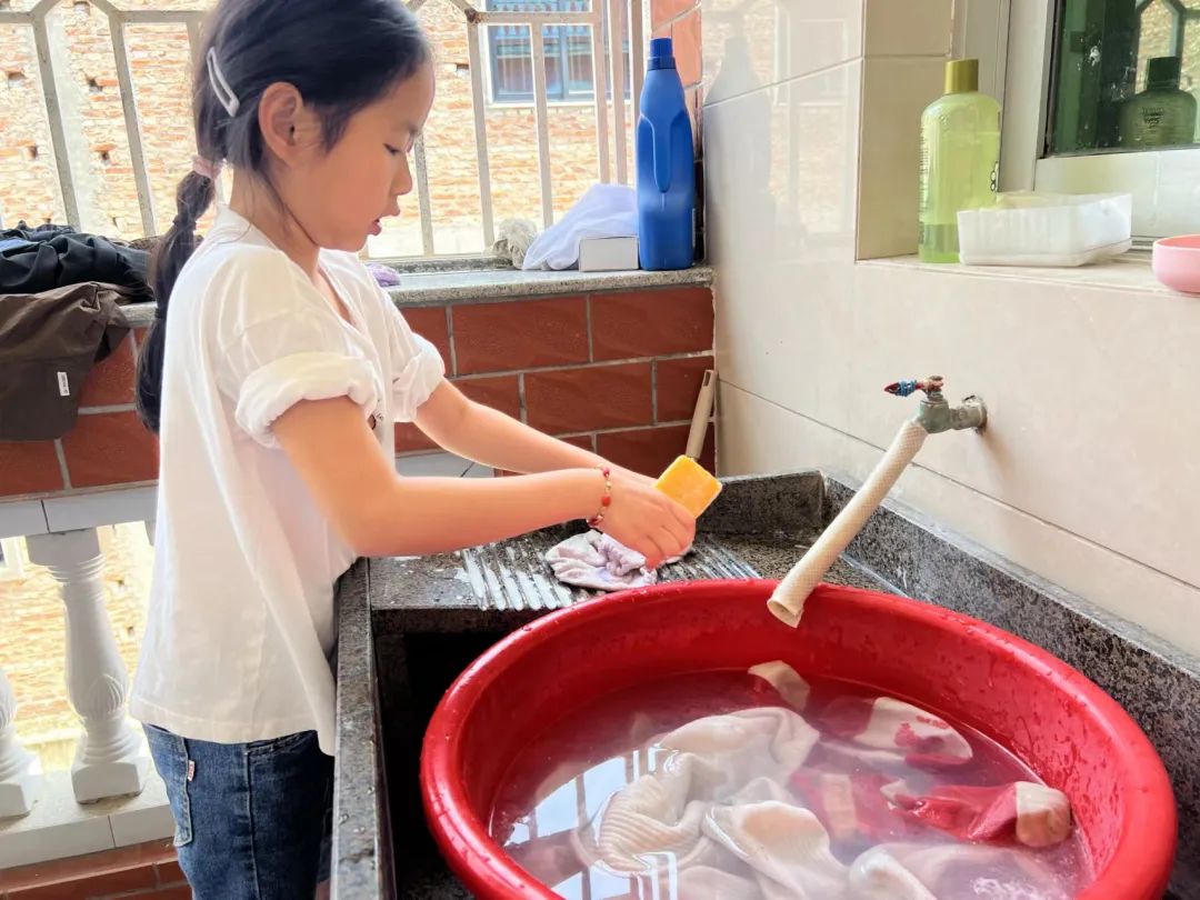 红领巾爱祖国——东石镇第二中心小学、檗谷小学开展一年级入队前教育活动 第21张 红领巾爱祖国——东石镇第二中心小学、檗谷小学开展一年级入队前教育活动 第21张