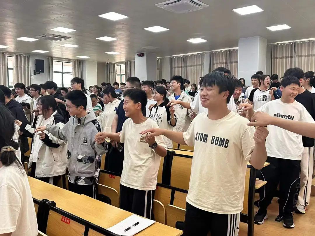 积极心态 笑迎中考——青山路初中考前心理疏导活动 第5张 积极心态 笑迎中考——青山路初中考前心理疏导活动 第5张