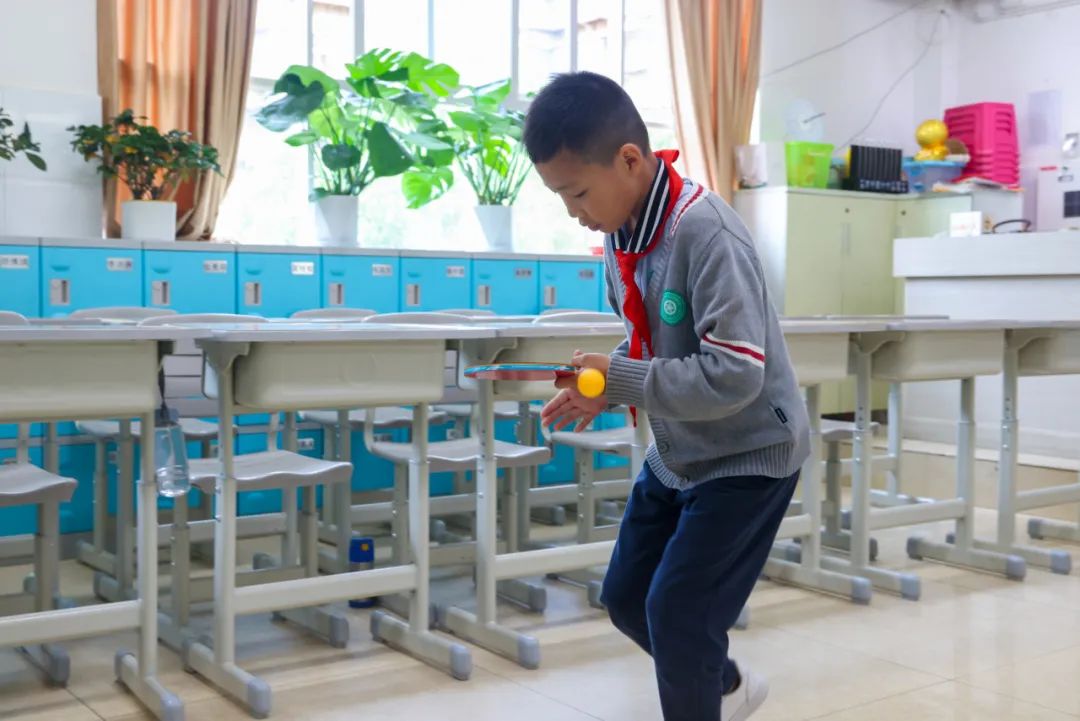 “红领巾 爱祖国”| 棕树营小学2024年“红领巾心向党 在阳光下成长”欢庆“六一”主题队日暨新队员入队仪式活动圆满举行 第119张 “红领巾 爱祖国”| 棕树营小学2024年“红领巾心向党 在阳光下成长”欢庆“六一”主题队日暨新队员入队仪式活动圆满举行 第119张
