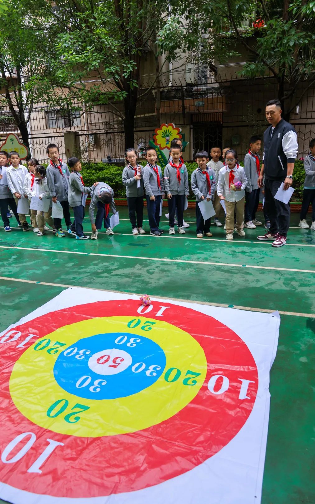 “红领巾 爱祖国”| 棕树营小学2024年“红领巾心向党 在阳光下成长”欢庆“六一”主题队日暨新队员入队仪式活动圆满举行 第68张 “红领巾 爱祖国”| 棕树营小学2024年“红领巾心向党 在阳光下成长”欢庆“六一”主题队日暨新队员入队仪式活动圆满举行 第68张