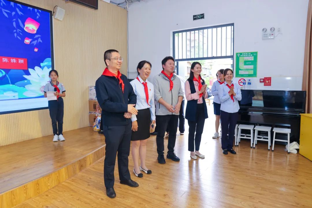 “红领巾 爱祖国”| 棕树营小学2024年“红领巾心向党 在阳光下成长”欢庆“六一”主题队日暨新队员入队仪式活动圆满举行 第184张 “红领巾 爱祖国”| 棕树营小学2024年“红领巾心向党 在阳光下成长”欢庆“六一”主题队日暨新队员入队仪式活动圆满举行 第184张
