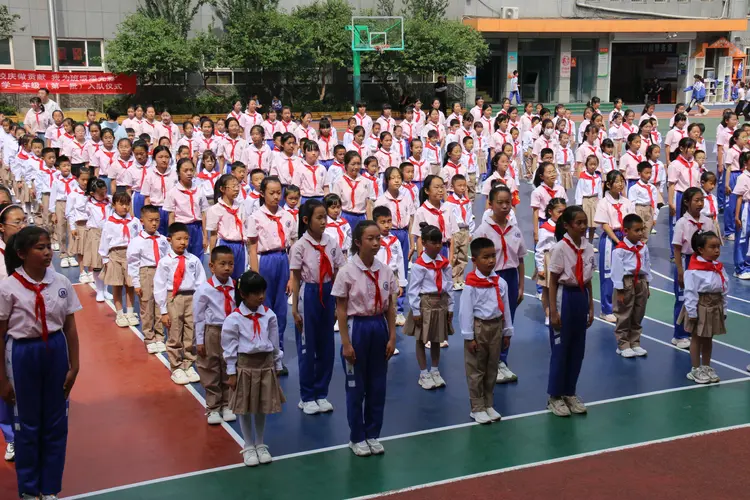 红领巾爱祖国!公园路小学少先队迎来120名新队员 第25张 红领巾爱祖国!公园路小学少先队迎来120名新队员 第25张