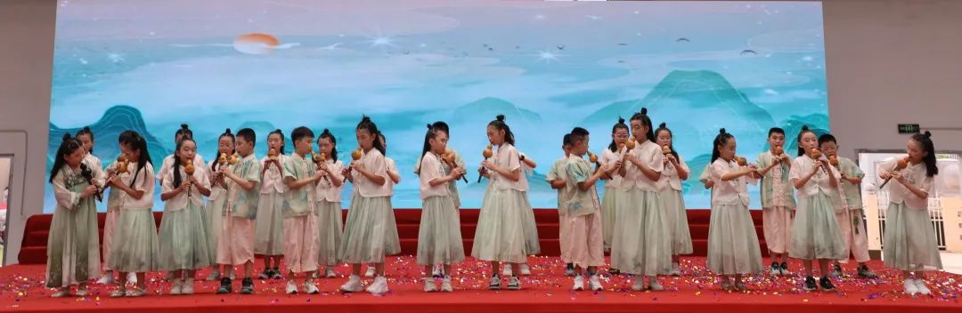 【喜迎六一】鲤城区第三实验小学“强国复兴有我,争做时代新人”庆六一表彰大会暨少年宫活动成果汇报展演(一) 第37张 【喜迎六一】鲤城区第三实验小学“强国复兴有我,争做时代新人”庆六一表彰大会暨少年宫活动成果汇报展演(一) 第37张