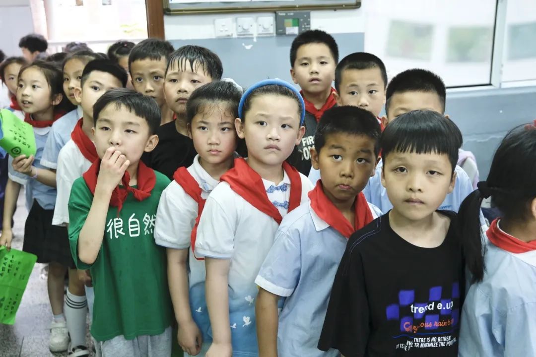 亦玩亦学,欢庆六一——水头镇实验小学六一游园暨项目学评活动 第8张 亦玩亦学,欢庆六一——水头镇实验小学六一游园暨项目学评活动 第8张