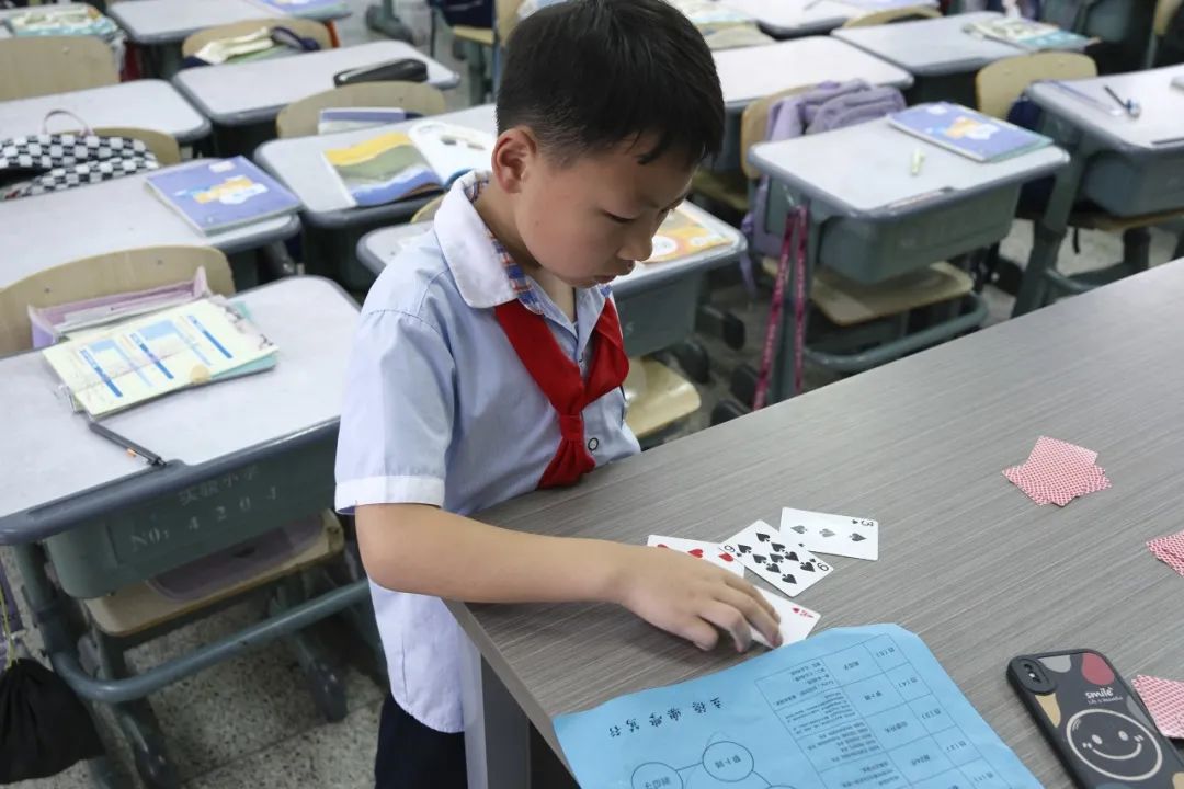 亦玩亦学,欢庆六一——水头镇实验小学六一游园暨项目学评活动 第24张 亦玩亦学,欢庆六一——水头镇实验小学六一游园暨项目学评活动 第24张