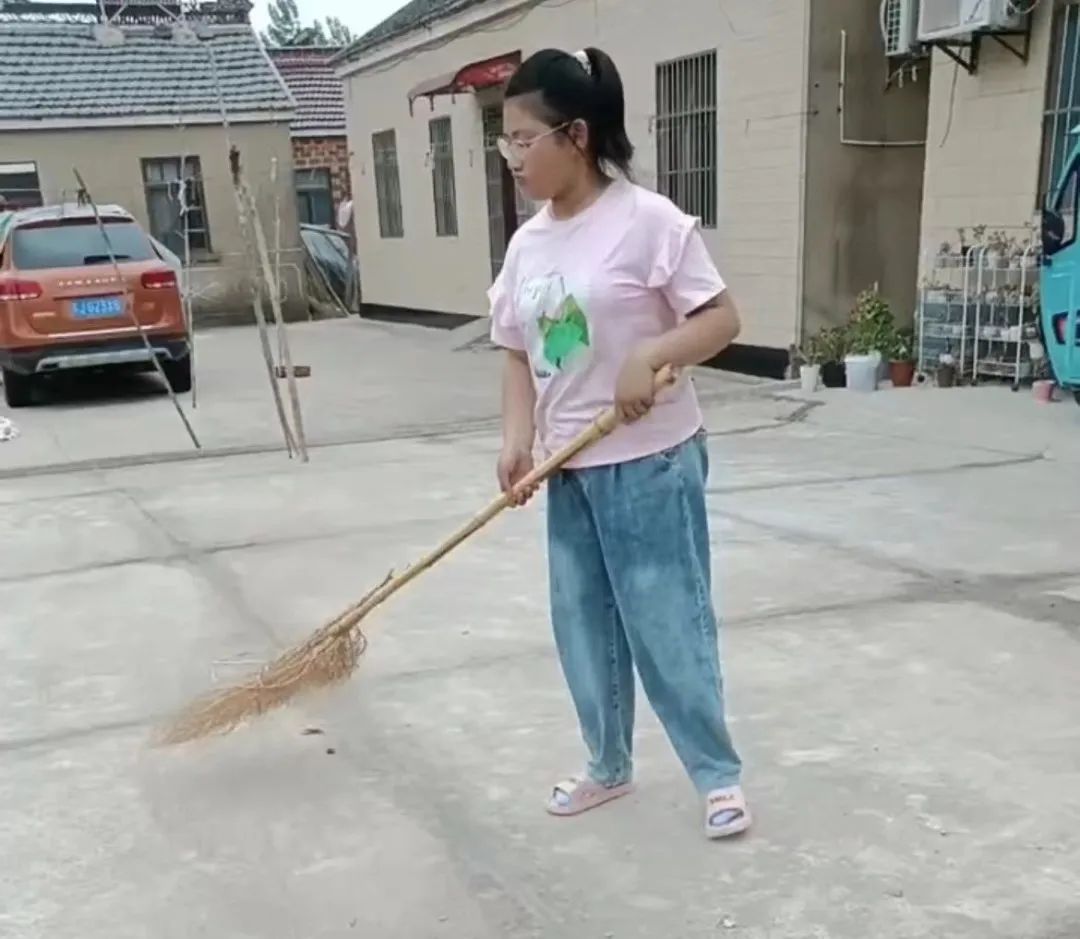 【龙堤小学·微美育人】“每月一事·微美少年”颁奖仪式 第27张 【龙堤小学·微美育人】“每月一事·微美少年”颁奖仪式 第27张