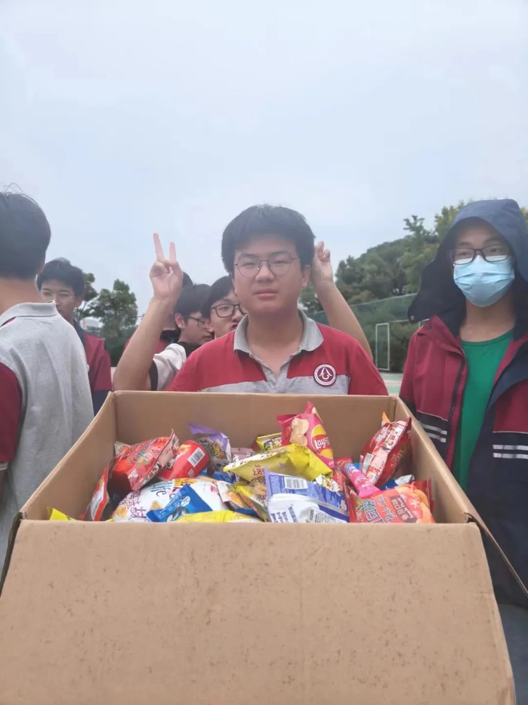 味蕾尽欢抢零食 奔赴中考释压力——浙师大附中开展初三学子抢零食趣味减压活动 第20张 味蕾尽欢抢零食 奔赴中考释压力——浙师大附中开展初三学子抢零食趣味减压活动 第20张