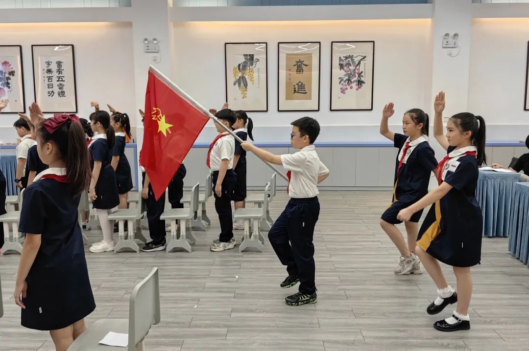 红领巾爱祖国 争做新时代好队员——龙泰小学举行2024年一年级新队员入队暨中队活动课系列活动 第44张 红领巾爱祖国 争做新时代好队员——龙泰小学举行2024年一年级新队员入队暨中队活动课系列活动 第44张