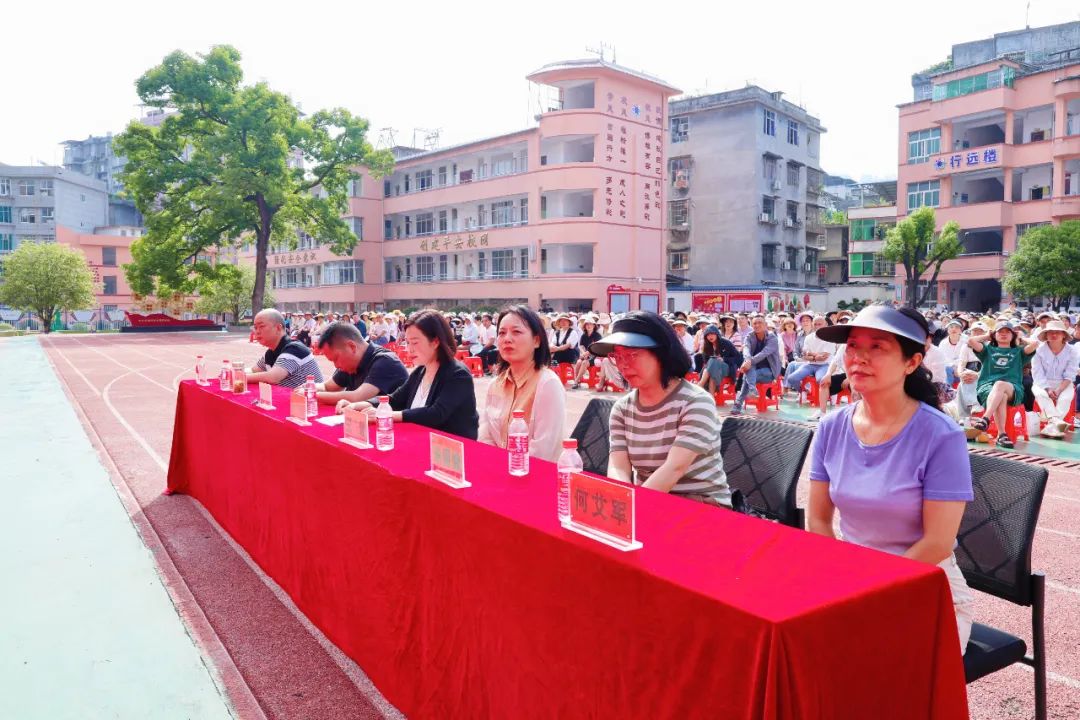 【周视窗】咸丰县民族实验小学第十四周校园动态一览 第6张 【周视窗】咸丰县民族实验小学第十四周校园动态一览 第6张