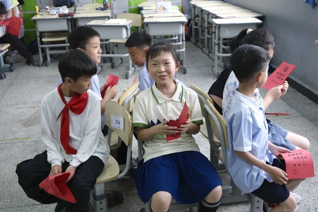 亦玩亦学,欢庆六一——水头镇实验小学六一游园暨项目学评活动 第32张 亦玩亦学,欢庆六一——水头镇实验小学六一游园暨项目学评活动 第32张
