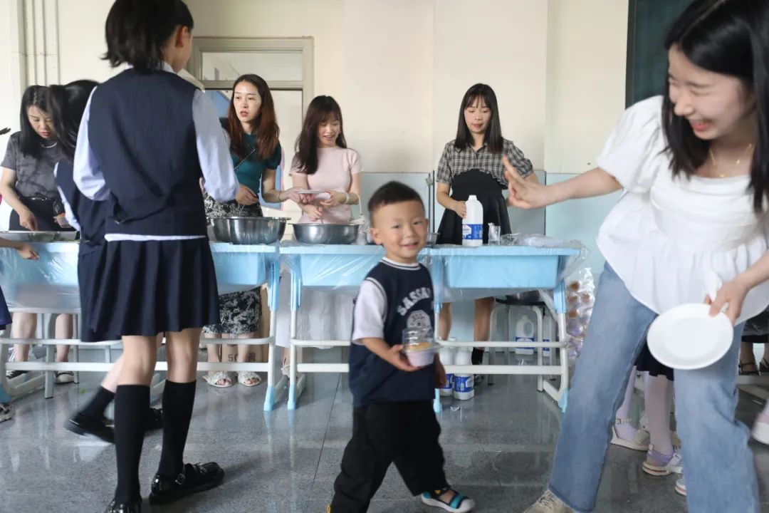 【两江德育·少先队活动】两江小学2024年“童心盛宴 欢乐六一”儿童节系列活动 第97张 【两江德育·少先队活动】两江小学2024年“童心盛宴 欢乐六一”儿童节系列活动 第97张