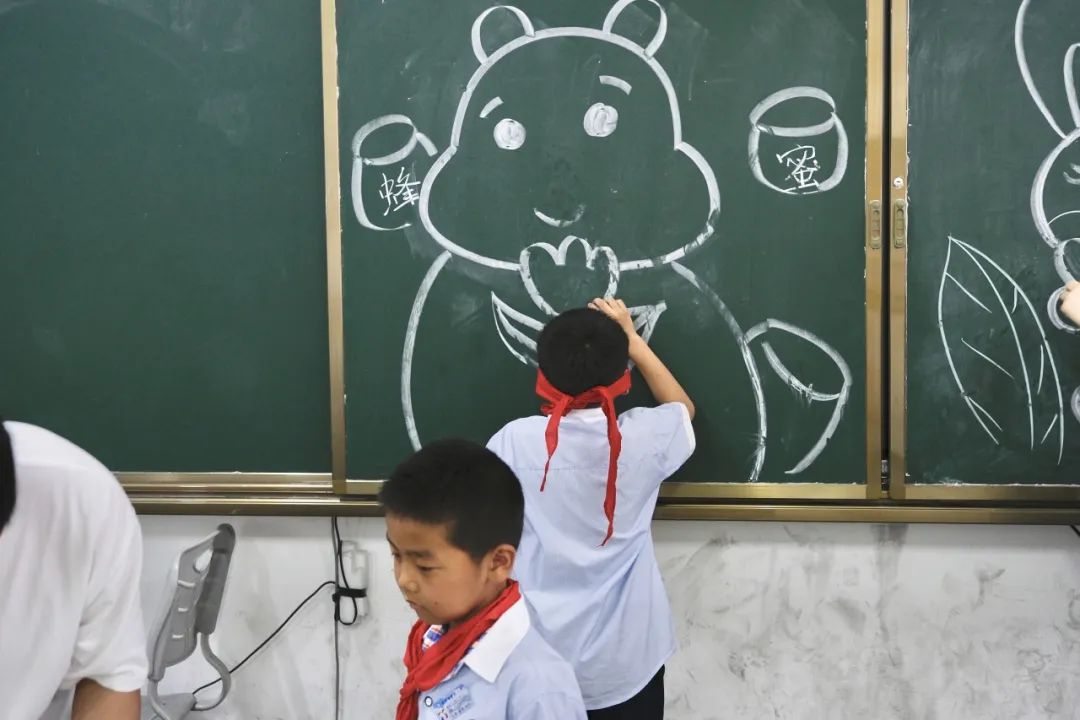 亦玩亦学,欢庆六一——水头镇实验小学六一游园暨项目学评活动 第54张 亦玩亦学,欢庆六一——水头镇实验小学六一游园暨项目学评活动 第54张