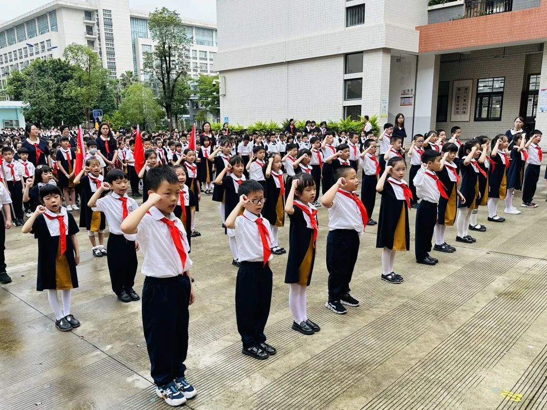 红领巾爱祖国 争做新时代好队员——龙泰小学举行2024年一年级新队员入队暨中队活动课系列活动 第33张 红领巾爱祖国 争做新时代好队员——龙泰小学举行2024年一年级新队员入队暨中队活动课系列活动 第33张