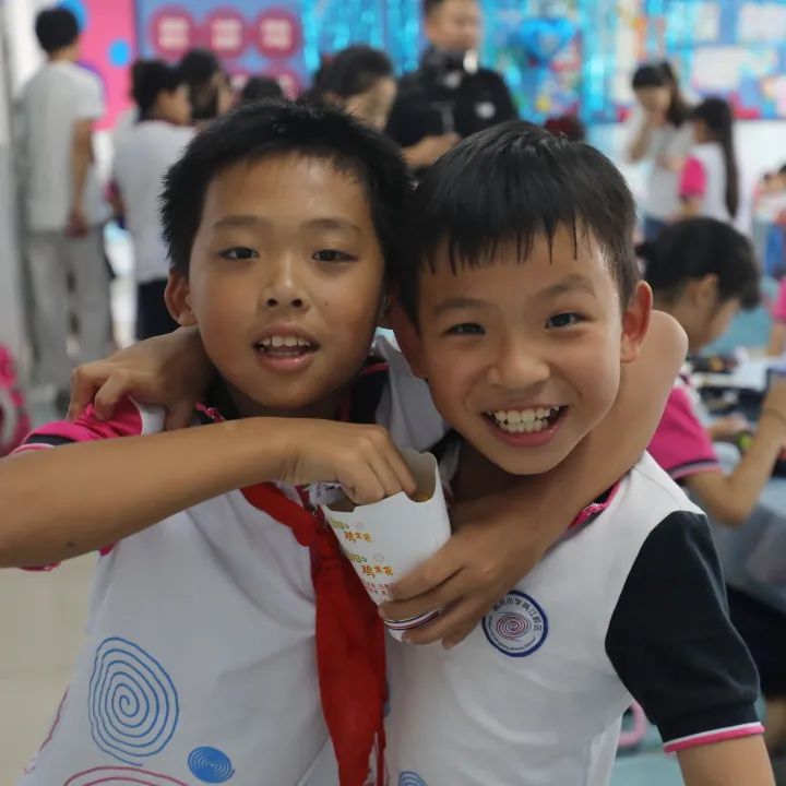 【两江德育·少先队活动】两江小学2024年“童心盛宴 欢乐六一”儿童节系列活动 第101张 【两江德育·少先队活动】两江小学2024年“童心盛宴 欢乐六一”儿童节系列活动 第101张