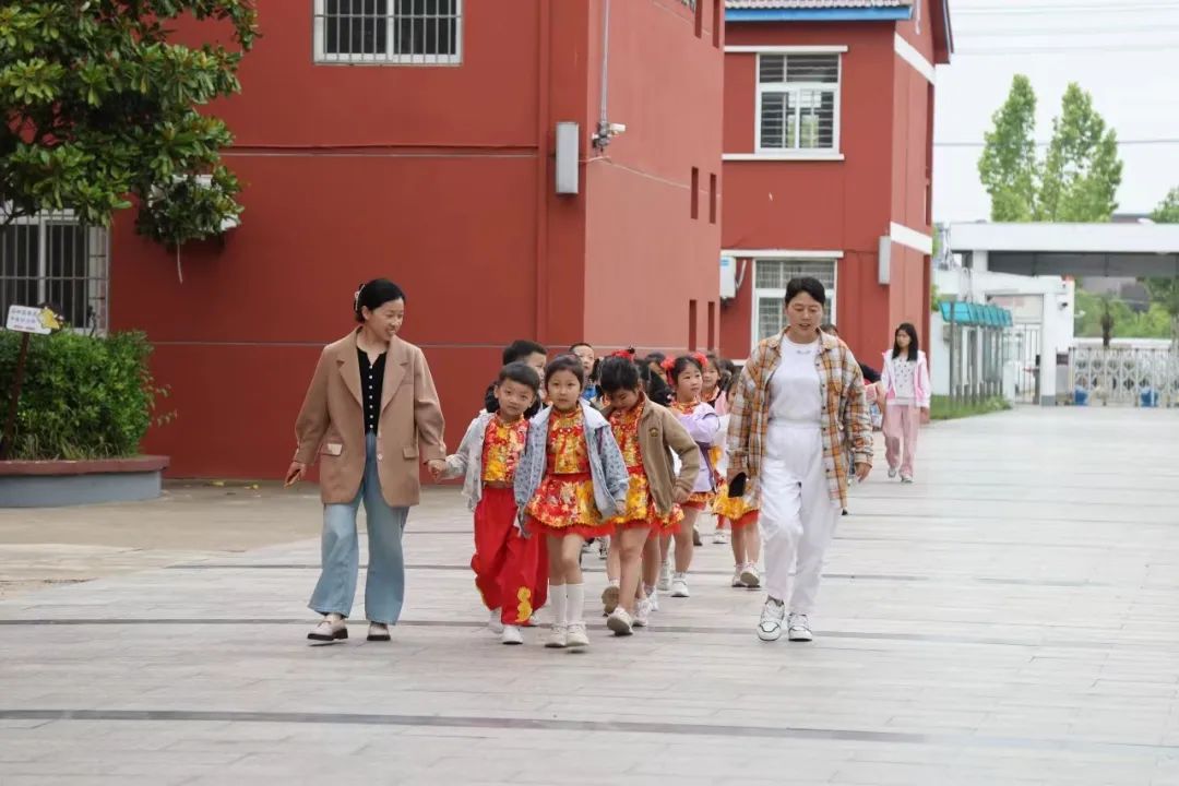 【龙堤小学·微美育人】携手过六一 幼小衔接正当时——幼小衔接活动 第9张 【龙堤小学·微美育人】携手过六一 幼小衔接正当时——幼小衔接活动 第9张