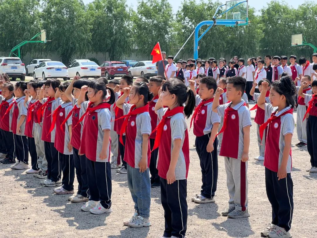 “保持童真,天天开心”赵各庄小学第十四周工作总结 第6张 “保持童真,天天开心”赵各庄小学第十四周工作总结 第6张
