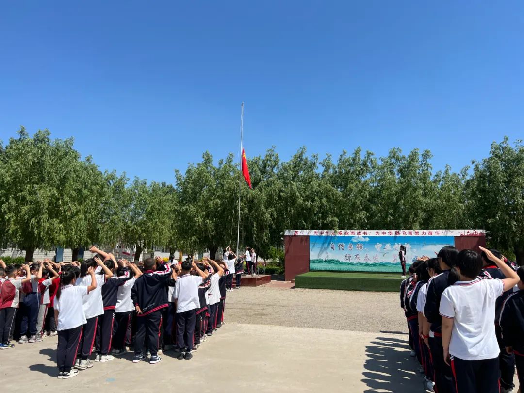 “保持童真,天天开心”赵各庄小学第十四周工作总结 第2张 “保持童真,天天开心”赵各庄小学第十四周工作总结 第2张