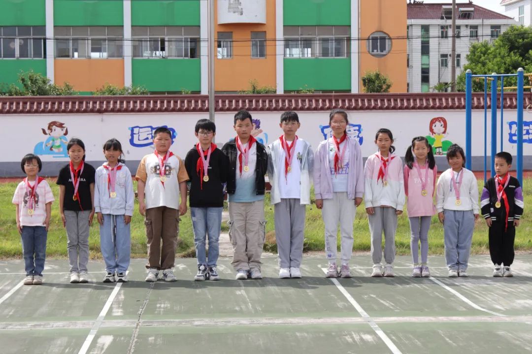 【龙堤小学·微美育人】“每月一事·微美少年”颁奖仪式 第12张 【龙堤小学·微美育人】“每月一事·微美少年”颁奖仪式 第12张