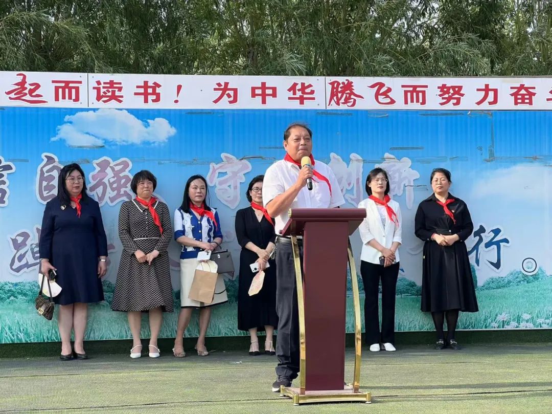“保持童真,天天开心”赵各庄小学第十四周工作总结 第20张 “保持童真,天天开心”赵各庄小学第十四周工作总结 第20张