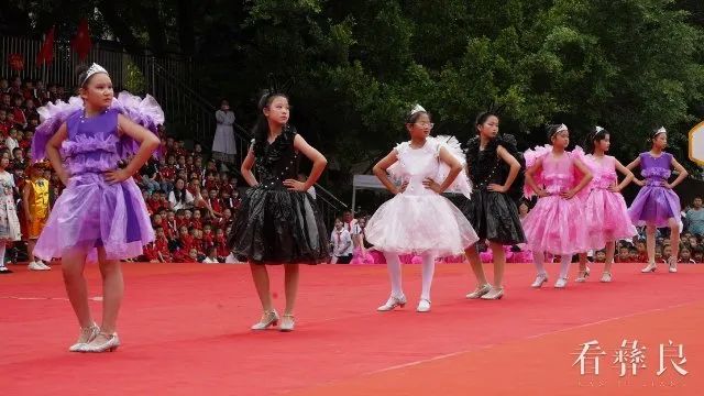 示范小学:舞动校园过“六一” 第6张