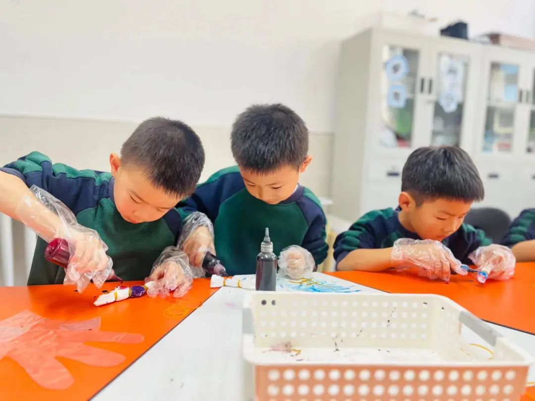 【阳光•小学】大班幼小衔接&探秘小学,快乐衔接—— 沈北新区第三幼儿园锦绣分园 第27张 【阳光•小学】大班幼小衔接&探秘小学,快乐衔接—— 沈北新区第三幼儿园锦绣分园 第27张