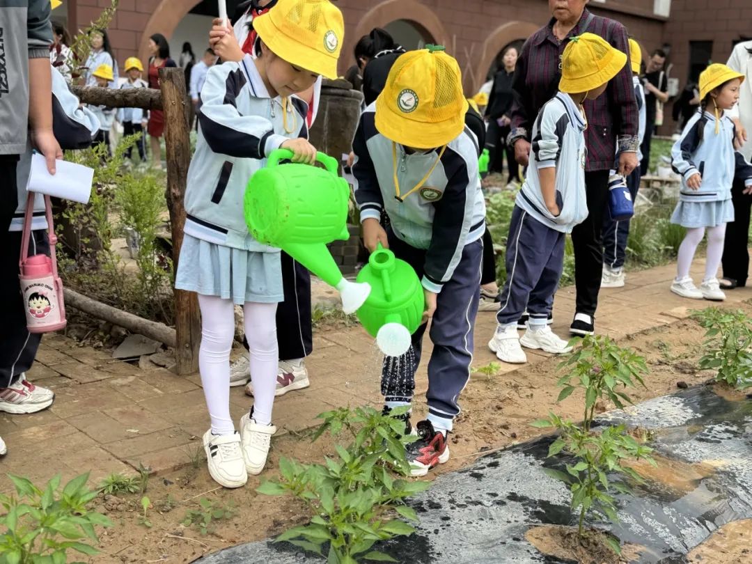 【“趣”探小学 “幼”见成长】—六幼爱之堡幼小衔接系列活动(二) 第40张 【“趣”探小学 “幼”见成长】—六幼爱之堡幼小衔接系列活动(二) 第40张