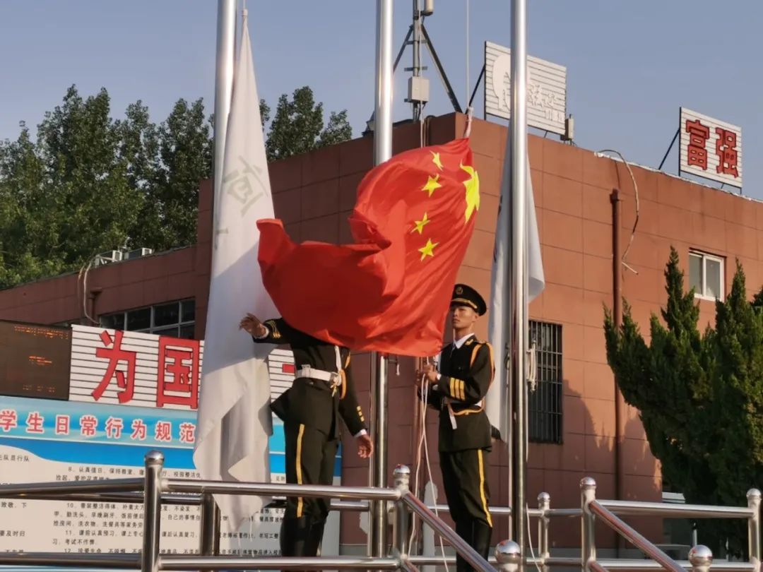 祝福中考,圆梦未来——宿州市埇桥区恒瑞学校第八大周主题升旗仪式 第3张 祝福中考,圆梦未来——宿州市埇桥区恒瑞学校第八大周主题升旗仪式 第3张