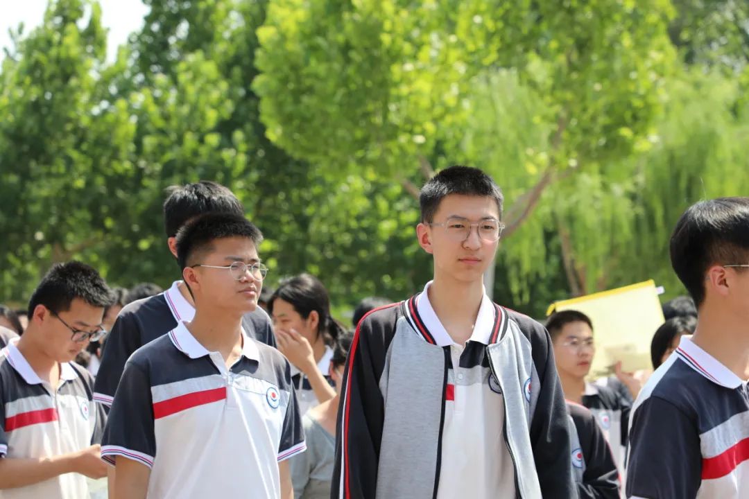 【2024高考●韶华逐梦 中华有我】 系列之精益统筹 我校举行2024高考仿真模拟考试 第1张 【2024高考●韶华逐梦 中华有我】 系列之精益统筹 我校举行2024高考仿真模拟考试 第1张
