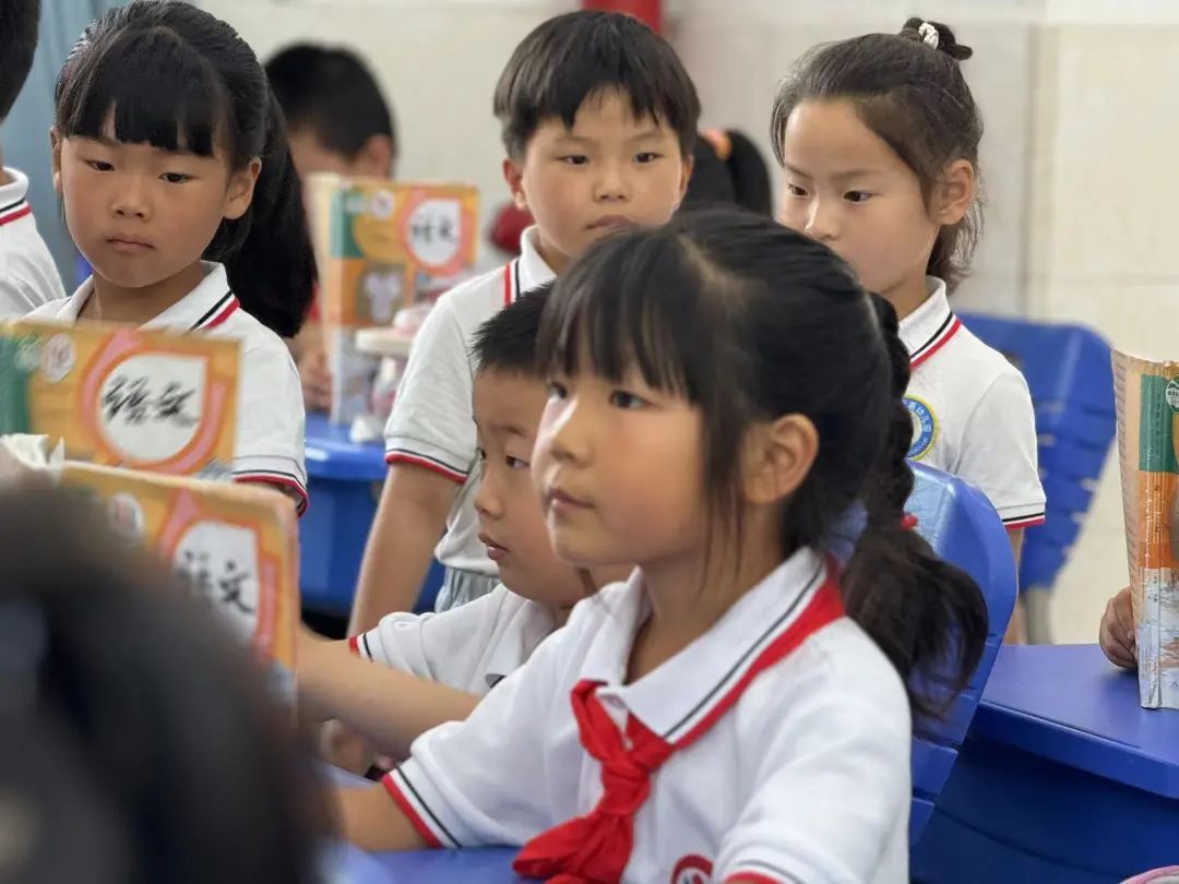 【幼小衔接】走进小学,体验成长——无为市南惠幼儿园教育集团本部大班组参观小学活动 第81张 【幼小衔接】走进小学,体验成长——无为市南惠幼儿园教育集团本部大班组参观小学活动 第81张