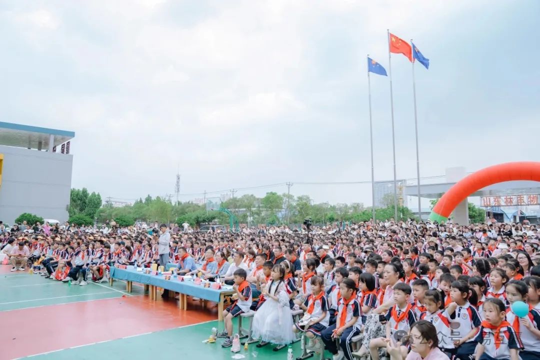临沂童星实验小学举行庆“六一”文艺汇演 第3张 临沂童星实验小学举行庆“六一”文艺汇演 第3张