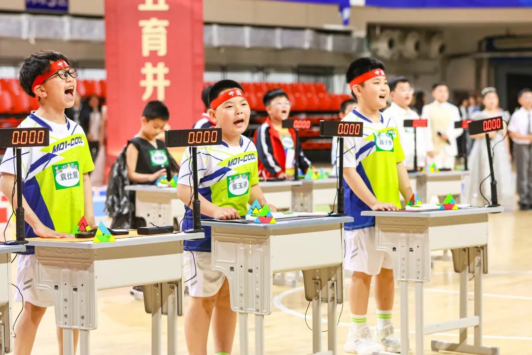 【时政要闻】月亮湾小学举办特色办学开放活动 第6张