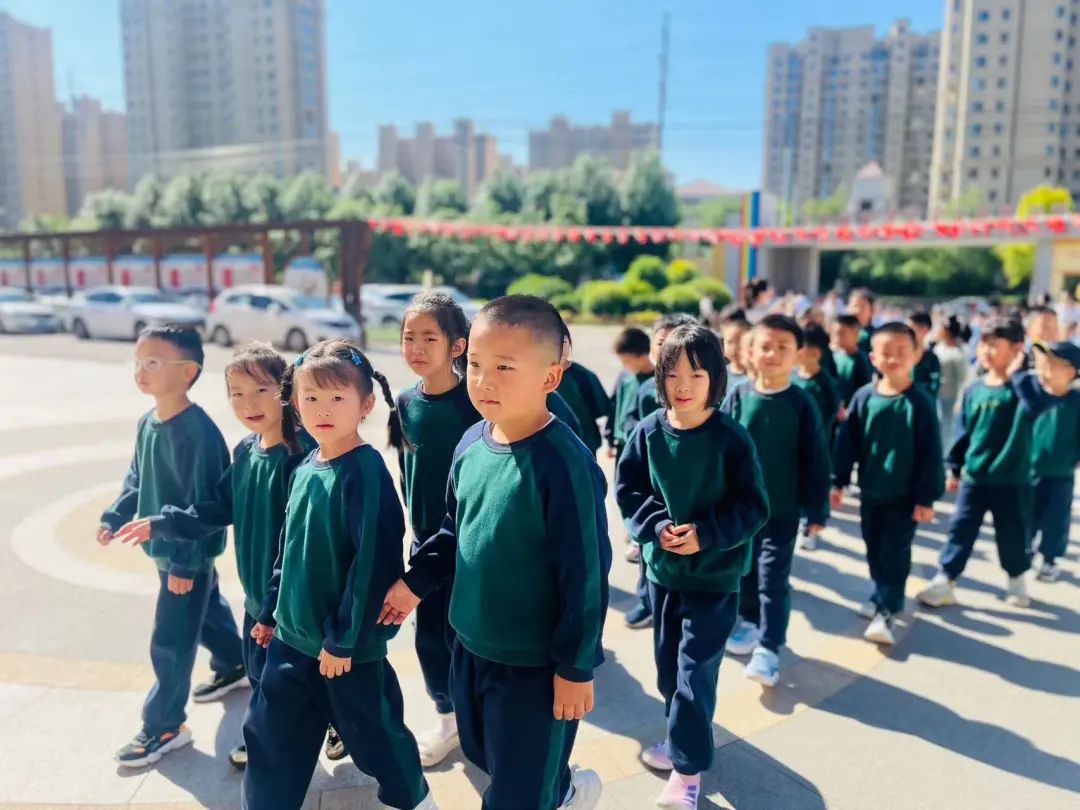 【阳光•小学】大班幼小衔接&探秘小学,快乐衔接—— 沈北新区第三幼儿园锦绣分园 第18张 【阳光•小学】大班幼小衔接&探秘小学,快乐衔接—— 沈北新区第三幼儿园锦绣分园 第18张