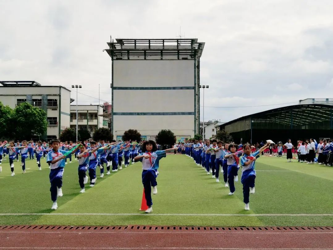 丹寨县城关第一小学第十四周要闻回顾 第65张
