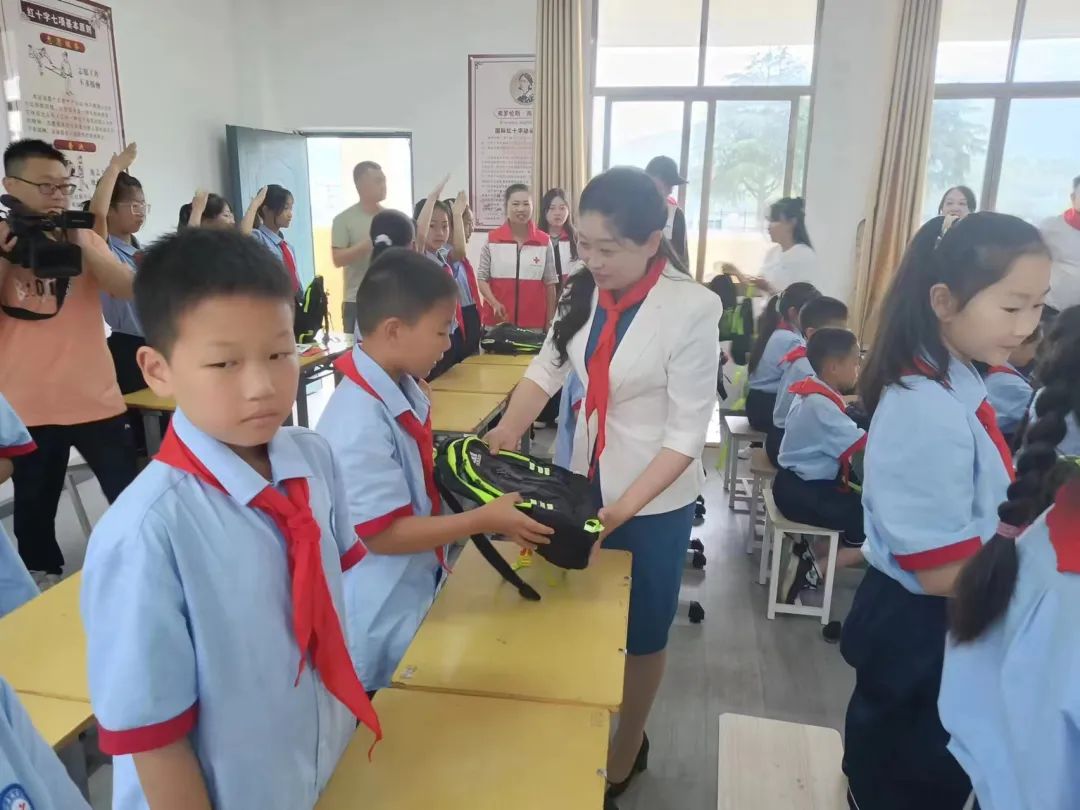英山县城西小学一周工作回顾【第三十三期】(5月27日-6月2日) 第19张 英山县城西小学一周工作回顾【第三十三期】(5月27日-6月2日) 第19张
